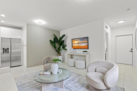 Villa ou maison à vendre à Miami, Floride: 3 chambres, 104.05 m2 № 1991135 - photo 9