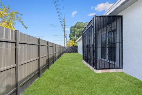 Villa ou maison à vendre à Miami, Floride: 3 chambres, 104.05 m2 № 1991135 - photo 24