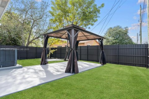 Villa ou maison à vendre à Miami, Floride: 3 chambres, 104.05 m2 № 1991135 - photo 25