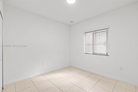 Villa ou maison à vendre à Miami, Floride: 3 chambres, 104.05 m2 № 1991135 - photo 20
