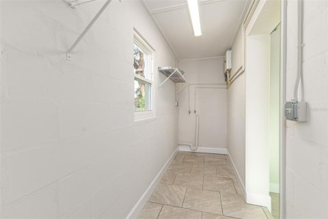 House in Lakeland, Florida 3 bedrooms, 132.11 sq.m. № 1516630 - photo 12