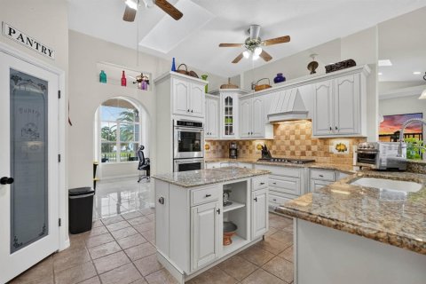 House in Palm Coast, Florida 3 bedrooms, 208.19 sq.m. № 2216414 - photo 19