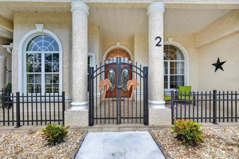 House in Palm Coast, Florida 3 bedrooms, 208.19 sq.m. № 2216414 - photo 6