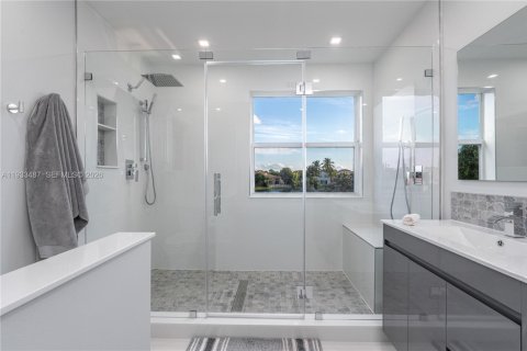 Villa ou maison à vendre à Pembroke Pines, Floride: 3 chambres, 190.54 m2 № 1996047 - photo 18