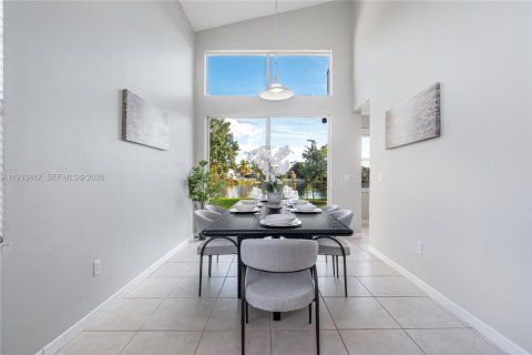 Villa ou maison à vendre à Pembroke Pines, Floride: 3 chambres, 190.54 m2 № 1996047 - photo 7