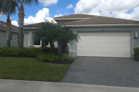 House in Port St. Lucie, Florida 2 bedrooms, 125.88 sq.m. № 2432567 - photo 2