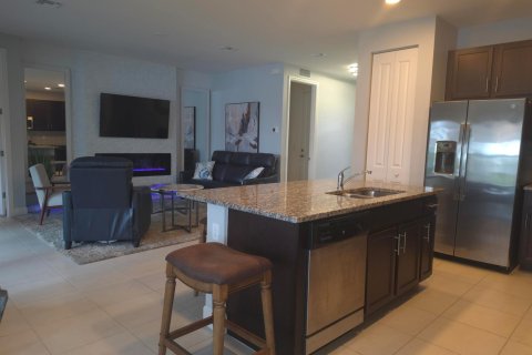 House in Port St. Lucie, Florida 2 bedrooms, 125.88 sq.m. № 2432567 - photo 13