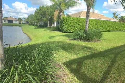 House in Port St. Lucie, Florida 2 bedrooms, 125.88 sq.m. № 2432567 - photo 7