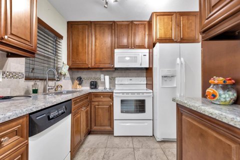 Copropriété à vendre à Margate, Floride: 1 chambre, 83.61 m2 № 2086524 - photo 4