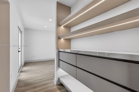 House in Delray Beach, Florida 3 bedrooms, 176.24 sq.m. № 2008700 - photo 27