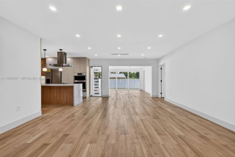 House in Delray Beach, Florida 3 bedrooms, 176.24 sq.m. № 2008700 - photo 9