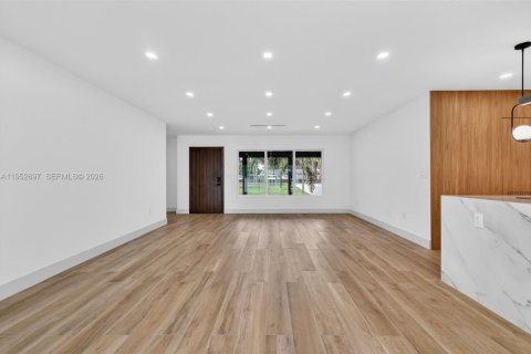 House in Delray Beach, Florida 3 bedrooms, 176.24 sq.m. № 2008700 - photo 8