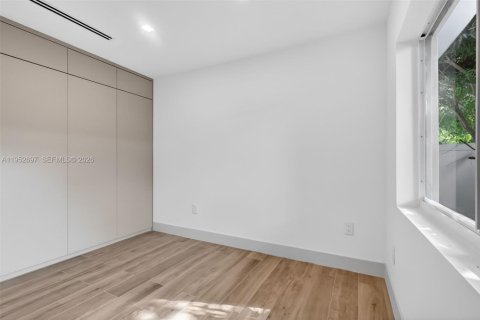 House in Delray Beach, Florida 3 bedrooms, 176.24 sq.m. № 2008700 - photo 17