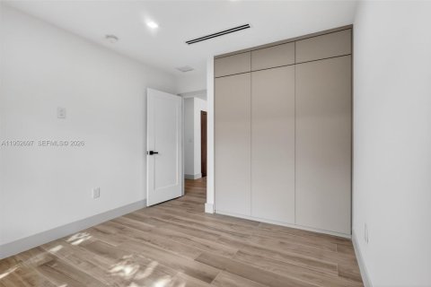 House in Delray Beach, Florida 3 bedrooms, 176.24 sq.m. № 2008700 - photo 18