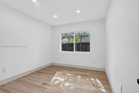 House in Delray Beach, Florida 3 bedrooms, 176.24 sq.m. № 2008700 - photo 16