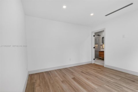 House in Delray Beach, Florida 3 bedrooms, 176.24 sq.m. № 2008700 - photo 30