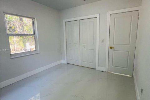 House in North Miami Beach, Florida 3 bedrooms, 120.87 sq.m. № 1891100 - photo 23