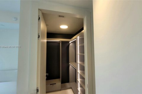 Condominio en venta en Miami, Florida, 1 dormitorio, 71.26 m2 № 1941219 - foto 9