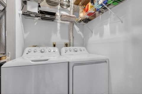 Купить кондоминиум в Уэст-Палм-Бич, Флорида 6 комнат, 94.85м2, № 2193660 - фото 16