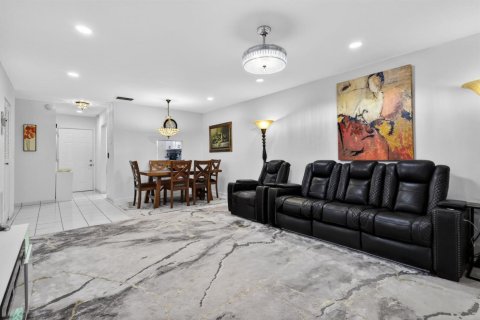 Купить кондоминиум в Уэст-Палм-Бич, Флорида 6 комнат, 94.85м2, № 2193660 - фото 8