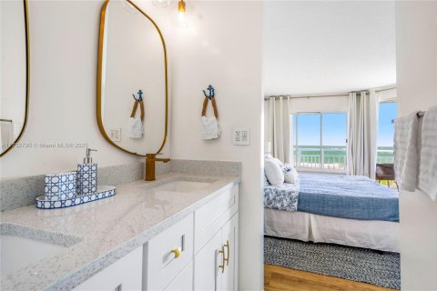 Copropriété à louer à Hutchinson Island South, Floride: 2 chambres, 110.27 m2 № 1959668 - photo 19