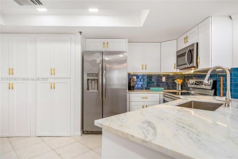 Copropriété à louer à Hutchinson Island South, Floride: 2 chambres, 110.27 m2 № 1959668 - photo 12