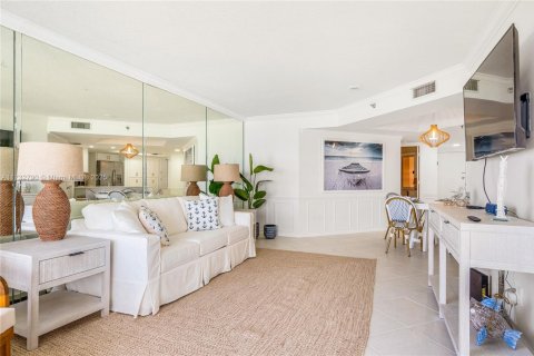 Copropriété à louer à Hutchinson Island South, Floride: 2 chambres, 110.27 m2 № 1959668 - photo 8