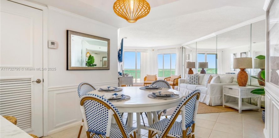 Condo à Hutchinson Island South, Floride, 2 chambres № 1959668