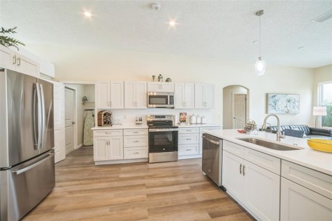 Casa en venta en Deltona, Florida, 4 dormitorios, 192.68 m2 № 1765280 - foto 14