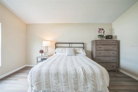 Casa en venta en Deltona, Florida, 4 dormitorios, 192.68 m2 № 1765280 - foto 21