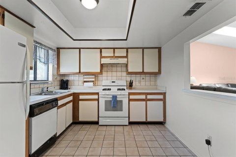 House in Orlando, Florida 3 bedrooms, 149.76 sq.m. № 1787571 - photo 10