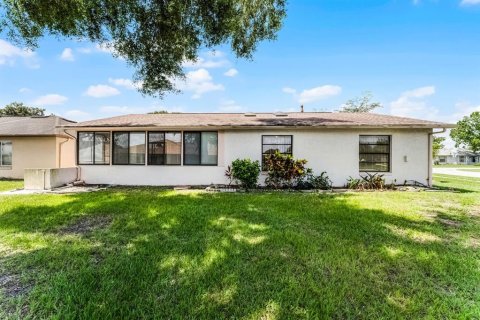 House in Orlando, Florida 3 bedrooms, 149.76 sq.m. № 1787571 - photo 24