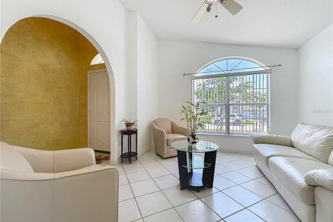 House in Winter Garden, Florida 4 bedrooms, 174.84 sq.m. № 1774963 - photo 11