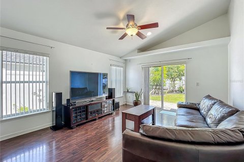 House in Winter Garden, Florida 4 bedrooms, 174.84 sq.m. № 1774963 - photo 20