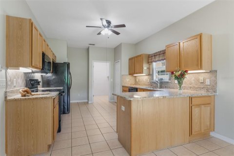 House in Leesburg, Florida 2 bedrooms, 174.66 sq.m. № 1878132 - photo 10