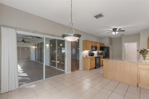 House in Leesburg, Florida 2 bedrooms, 174.66 sq.m. № 1878132 - photo 12