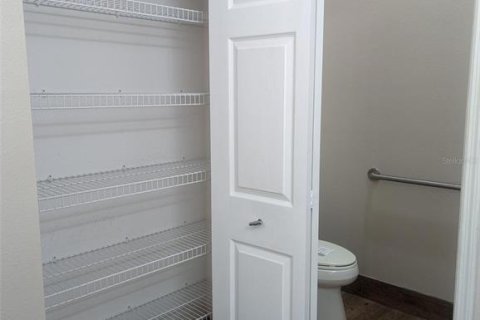 House in Sarasota, Florida 2 bedrooms, 155.15 sq.m. № 1856248 - photo 11