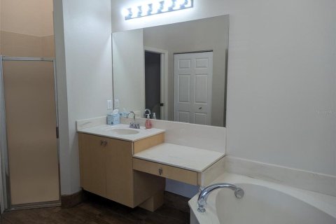 House in Sarasota, Florida 2 bedrooms, 155.15 sq.m. № 1856248 - photo 16