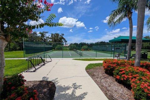 House in Sarasota, Florida 2 bedrooms, 155.15 sq.m. № 1856248 - photo 27