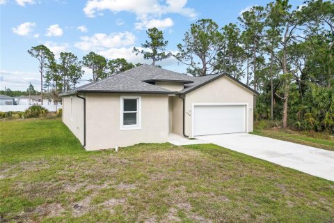 House in Lehigh Acres, Florida 3 bedrooms, 142.33 sq.m. № 2419866 - photo 2
