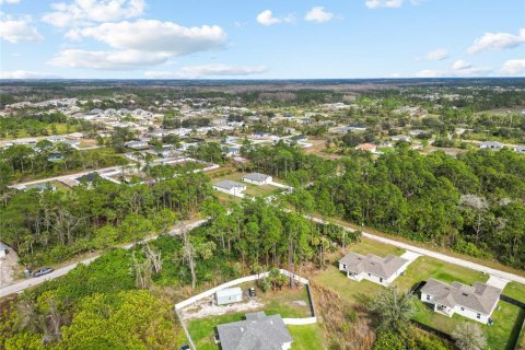House in Lehigh Acres, Florida 3 bedrooms, 142.33 sq.m. № 2419866 - photo 28