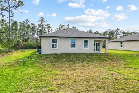 House in Lehigh Acres, Florida 3 bedrooms, 142.33 sq.m. № 2419866 - photo 26