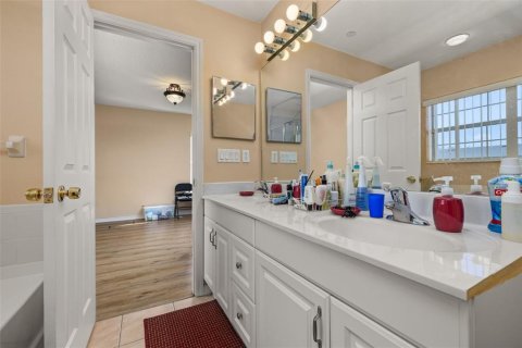 Townhouse in Orlando, Florida 4 bedrooms, 139.73 sq.m. № 1747735 - photo 30