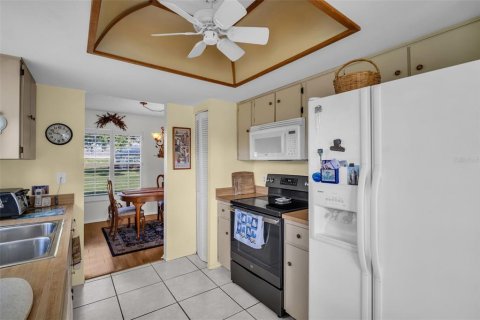 Condo in New Port Richey, Florida, 2 bedrooms  № 1747041 - photo 21