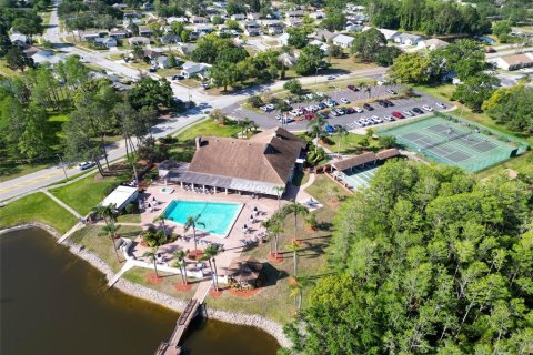 Condo in New Port Richey, Florida, 2 bedrooms  № 1747041 - photo 5