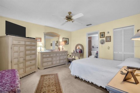 Condo in New Port Richey, Florida, 2 bedrooms  № 1747041 - photo 25