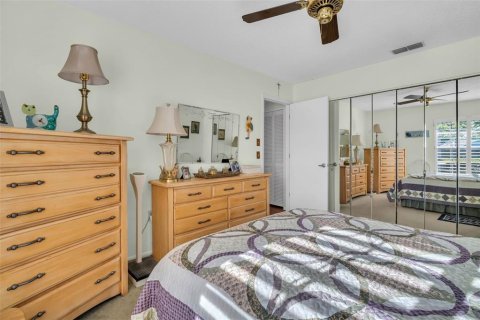 Condo in New Port Richey, Florida, 2 bedrooms  № 1747041 - photo 20