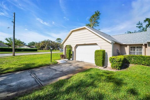 Condo in New Port Richey, Florida, 2 bedrooms  № 1747041 - photo 29