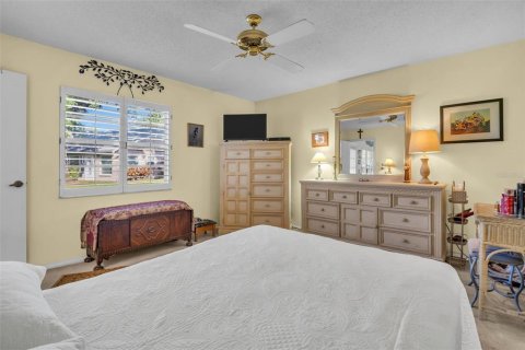 Condo in New Port Richey, Florida, 2 bedrooms  № 1747041 - photo 24