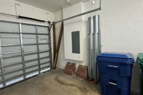 Touwnhouse à louer à Homestead, Floride: 3 chambres, 123.65 m2 № 1944603 - photo 26